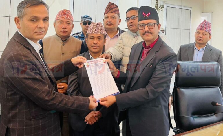 प्रसाई समुह–गृहमन्त्रीबीच वार्ता: प्रधानमन्त्रीसँग छलफल गरेर प्रसाईका माग सम्बोधन गरिने