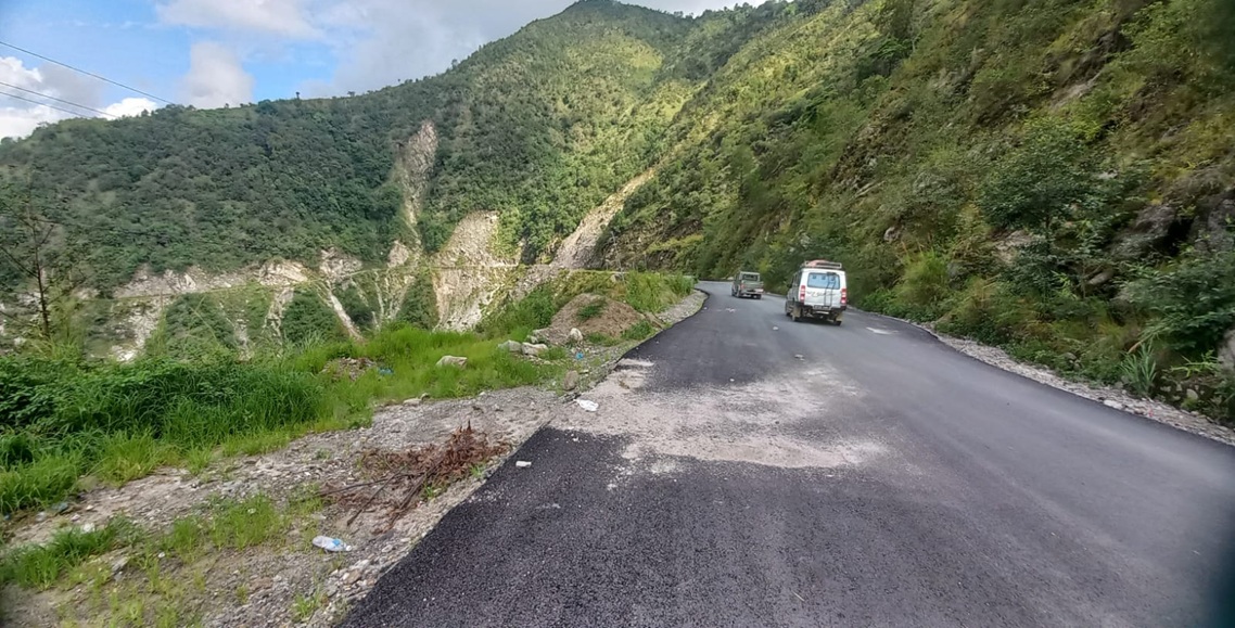 ढुंगा पन्छाएपछि खुल्यो कान्ति लोकपथ, कुलेखानी–सिस्नेरी–दक्षिणकाली सडक अझै बन्द