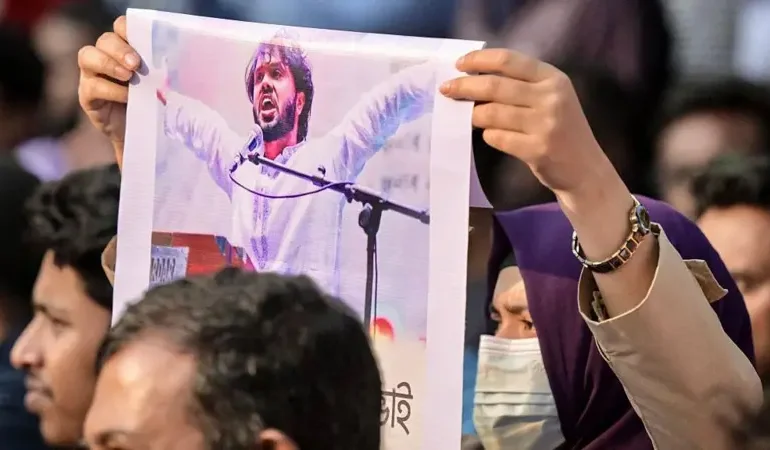 बंगलादेशमा हसिनाको सरकार ढलाउने हादी मृत्युपछि चर्कियो फेरी आन्दोलन