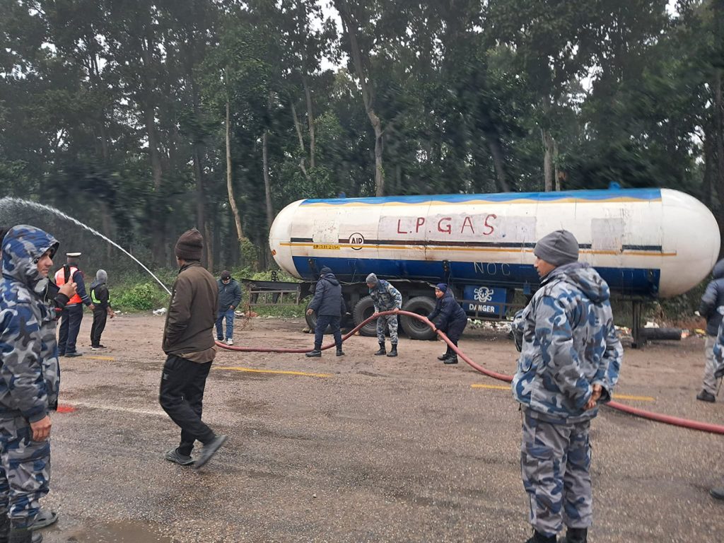 २४ घण्टापछि खुल्यो चन्द्रनिगाहपुर–निजगढ सडकखण्ड