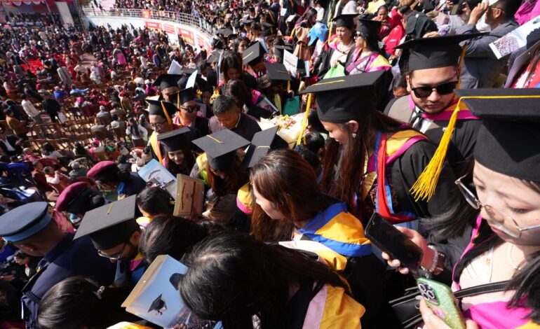 १६ हजार बढी विद्यार्थी दीक्षित