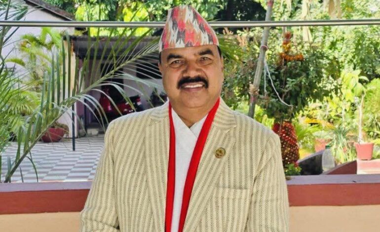 नेकपा एमालेका नेता पुर्व सांसदले छोडे एमाले