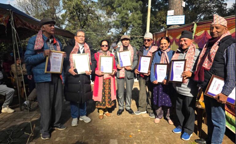 वीरेन्द्र माध्यमिक विद्यालय झापाका पूर्व विद्यार्थीलाई सम्मान