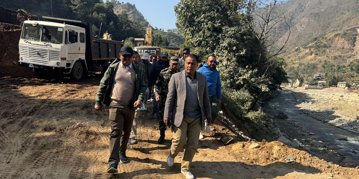बीपी राजमार्गको पुनर्निर्माण धमाधम अवलोकनका लागि पुगे कुलमान