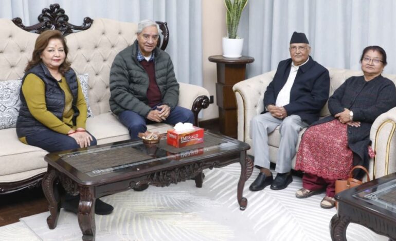 ओली–देउवा भेट, दुवै खुशी देखिए