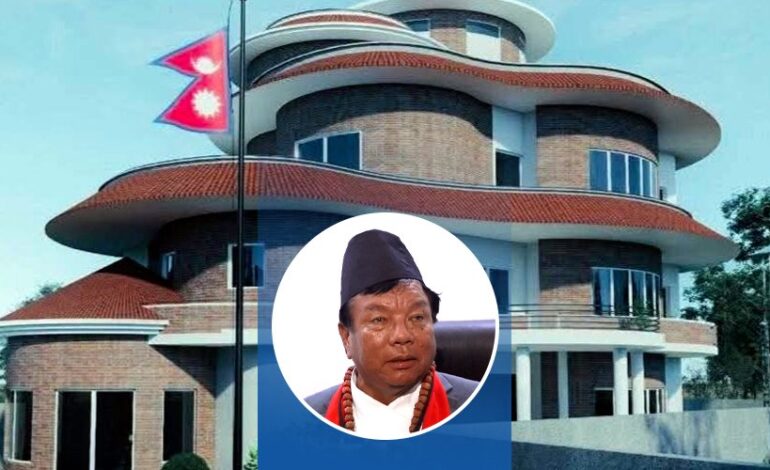 ओली कुटीको ‘नक्सा’लाई लिएर शिक्षामन्त्री पुनको कटाक्ष