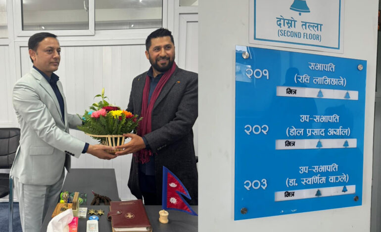 सभापतिकै हैसियतमा फर्किए रवि