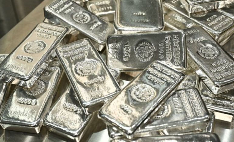 एकाएक कसरी ‘हट एसेट’ बन्यो चाँदी