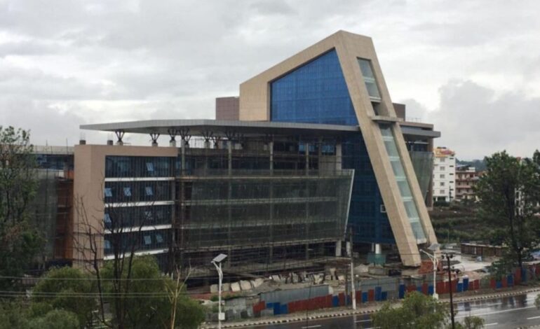 इन्धन भाउ घटेपछि उड्डयन प्राधिकरणले भाडा घट्यो