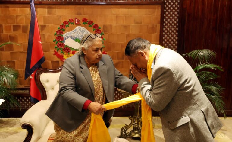 मन्त्री कुलमानले दिए राजिनामा