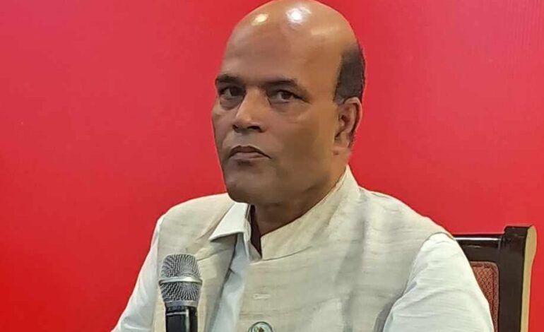 पूर्वसांसद अमरेशकुमार सिंह राष्ट्रिय स्वतन्त्र पार्टी (रास्वपा) मा प्रवेश गर्ने