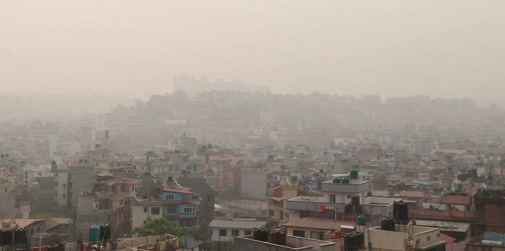 काठमाडौंको वायु प्रदूषण बढ्यो, विश्वका प्रदूषित सहरमध्ये सातौँ स्थानमा