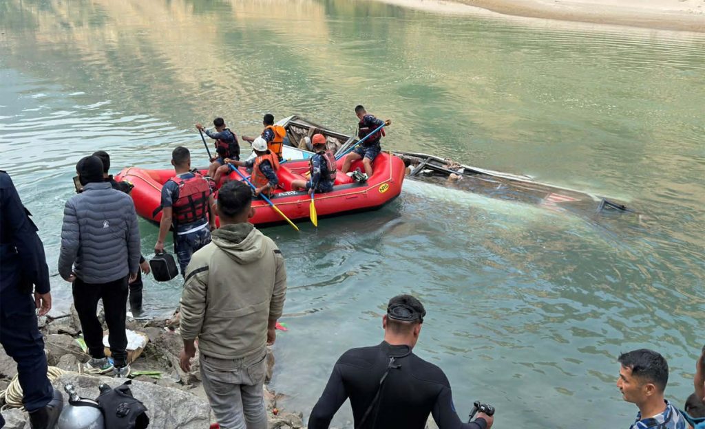 रामेछाप दुर्घटनामा मृतकको संख्या १0 पुग्यो