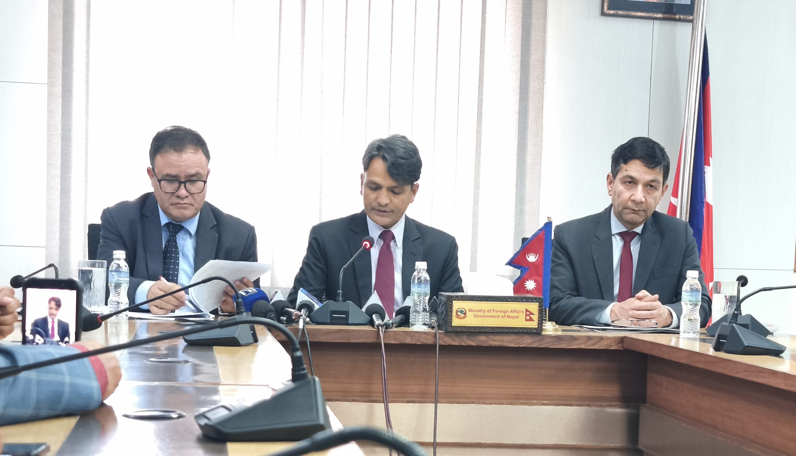 खाडीमा नेपालीहरू सुरक्षित छन्, आत्तिनुपर्ने अवस्था नभएको परराष्ट्रको भनाइ