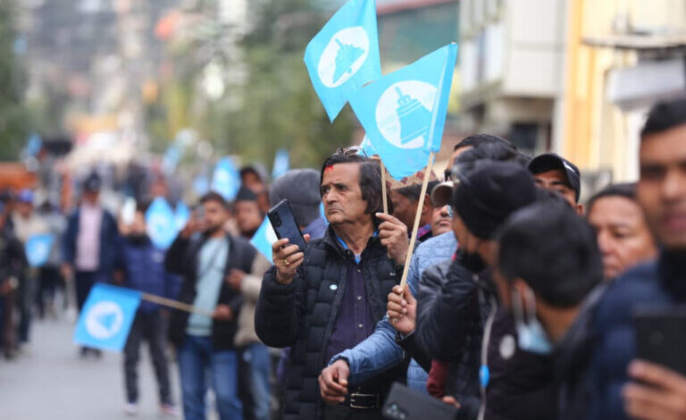 उपत्यकामा ‘घण्टी’को दबदबाः १५ मध्ये १४ क्षेत्रमा रास्वपाको अग्रता, भक्तपुरमा नेमकिपाको गढ धरापमा