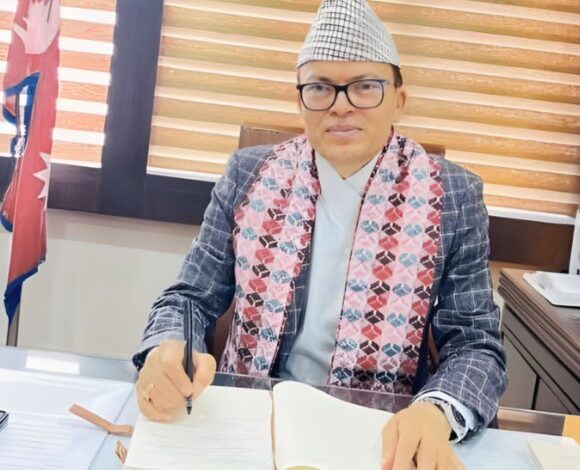 काठमाडौंका पूर्वप्रमुख जिल्ला अधिकारी छवि रिजाल पक्राउ