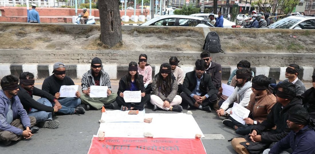 सुशीला कार्कीको नियुक्तिलाई खबरदारी– ‘आफै हट्नुहोस्,हटाउन नपरोस्’ भन्दै जेनजीको चेतवानी