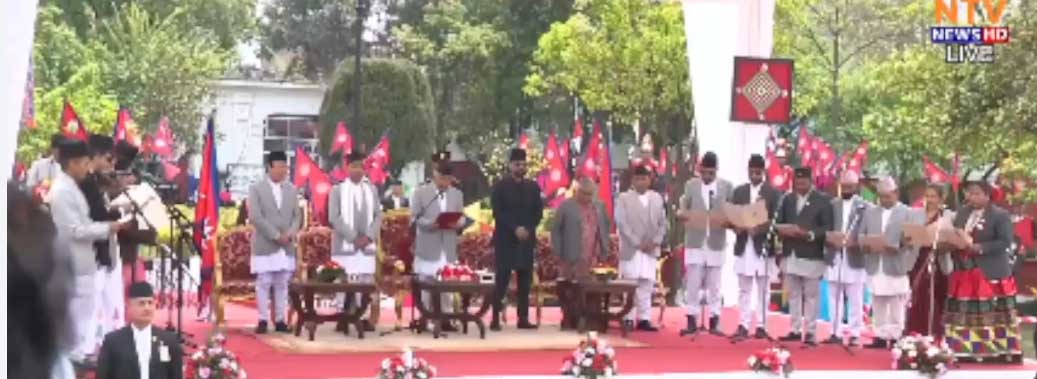 प्रधानमन्त्री बालेनसँगै यी हुन १५ मन्त्रालय हाक्ने मन्त्रीहरु