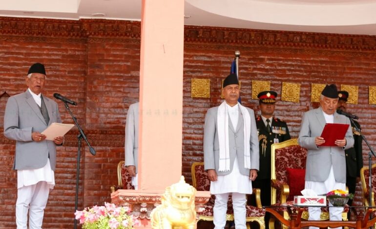 ज्येष्ठ सदस्य अर्जुननरसिंह केसीले सपथ लगत्तै गरे पदभार ग्रहण