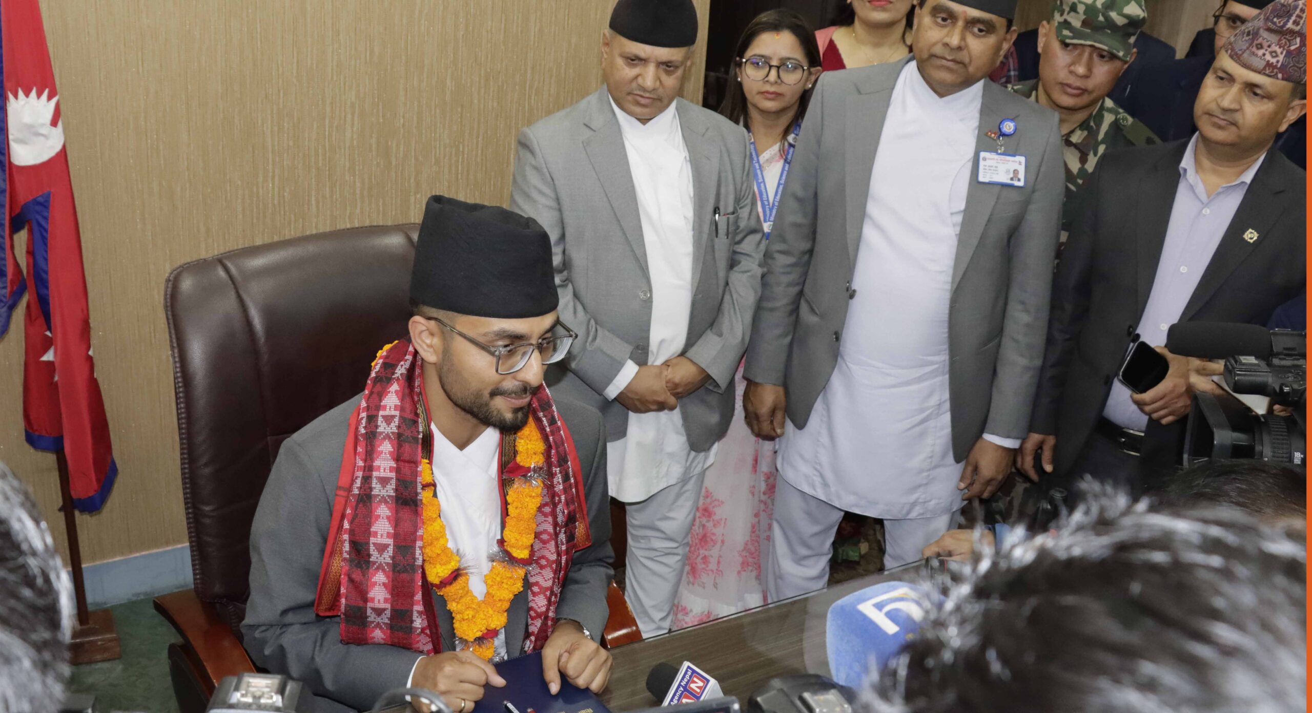 शिक्षामन्त्रीलाई एक प्रधानाध्यापकको खुल्ला पत्र