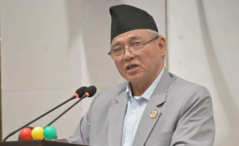 पार्टीभित्रै विरोध भएपछि बादललाई सचेत गराउँदै एमाले