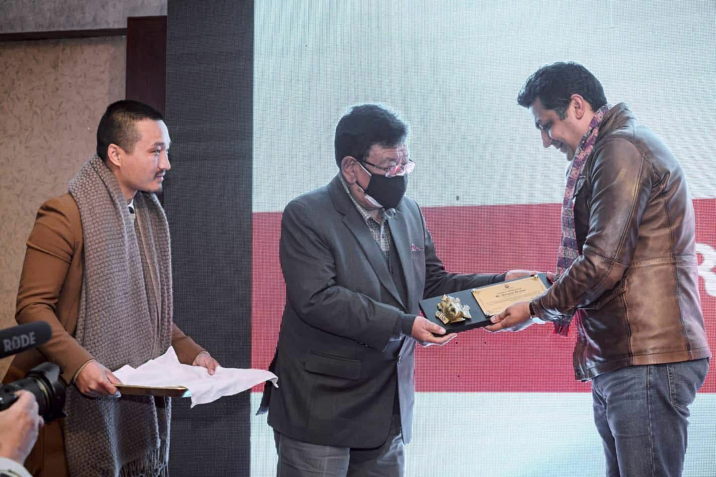 एकपछि अर्को खुल्न थाल्यो सुधन–भट्टको साइनो तर खुलेन ‘हामी नेपाल’ वेवसाइट