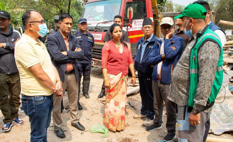 सुकुमबासी हटाएको बस्तीमा तारवार गरिदै