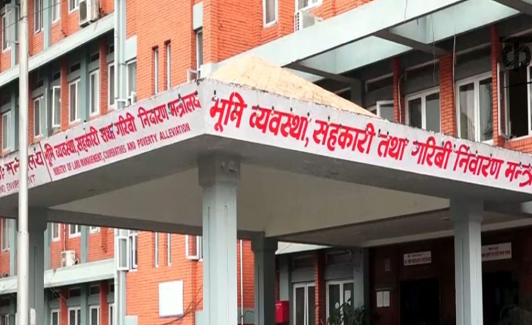 सरकारको निर्देशनः सरकारी जग्गामा बनेका संरचना खाली गर