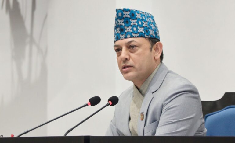 विपक्षीलाई सभामुखको आश्वासन– तपाईँहरूको माग जायज छ, प्रधानमन्त्रीले छिट्टै सदनमा जवाफ दिनुहुन्छ