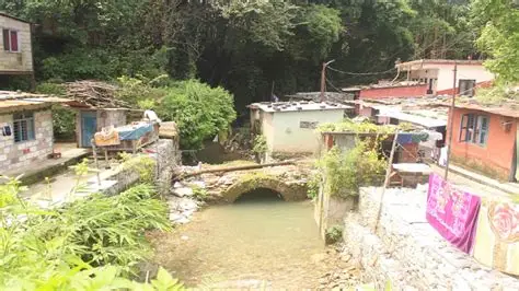 फिर्के खोला किनारका बस्ती हटाउँदै पोखरा महानगर