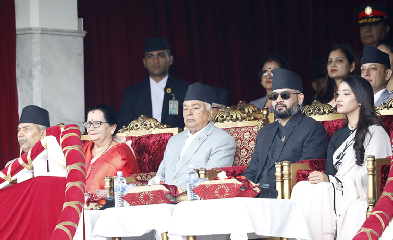 गणतन्त्र दिवस प्रचण्ड, ओलीसहित पूर्वप्रधानमन्त्री देखा परेनन्, कसैलाई निम्तो थिएन