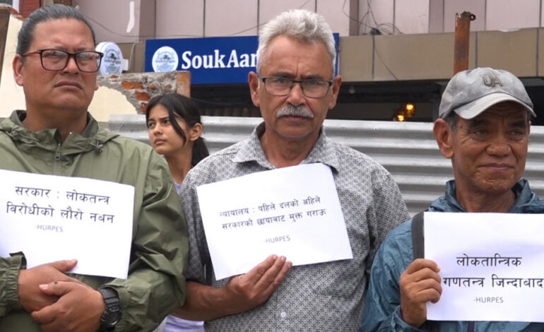 सरकार, लोकतन्त्र विरोधीको लौरो नबन अधिकारकर्मीको खबरदारी