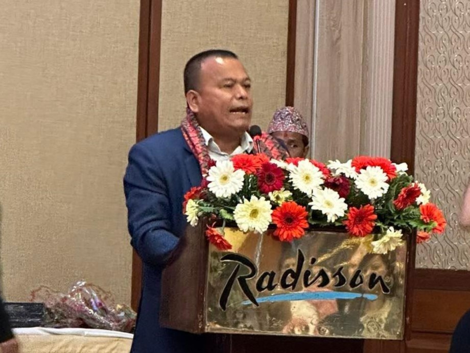 व्यवसायीजस्तै कामदारपनि जिम्मेवार बनाउनुपर्छ भन्ने एजेण्डासहित अध्यक्षका लागि पाण्डे मैदानमा
