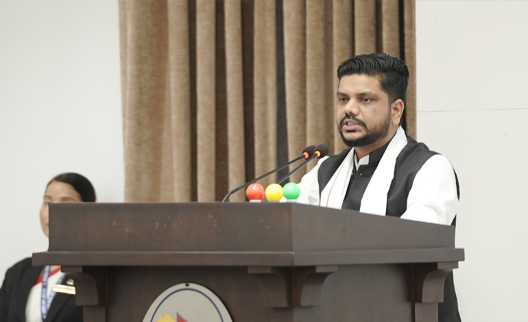 श्रम मन्त्रीले भने फ्री भिसा–फ्री टिकट गलत देखियो, नीतिमा पुनर्विचार गरिन्छ