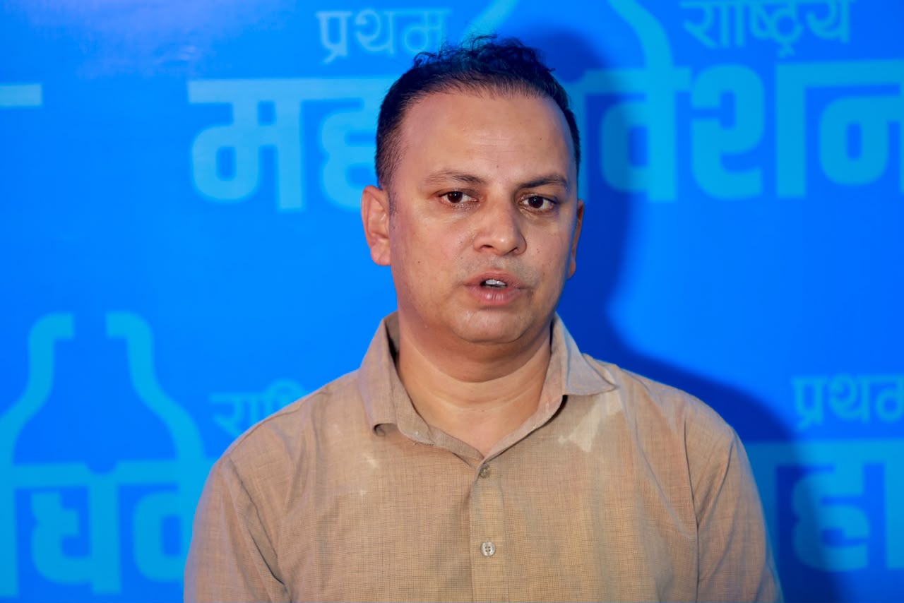 रास्वपा महामन्त्रीमा मनिष झाले गरे उम्मेदवारी घोषणा