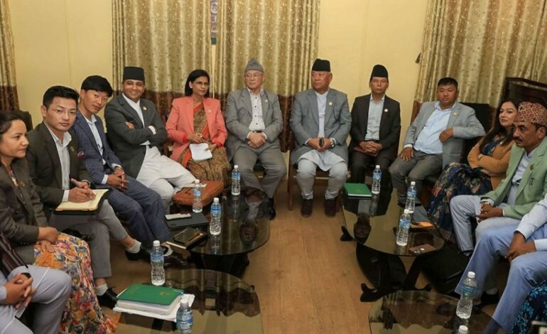 प्रधानमन्त्रीले माफी माग्नु पर्ने विपक्षी दलको निर्णय, अन्यथा सदन चल्न नदिने