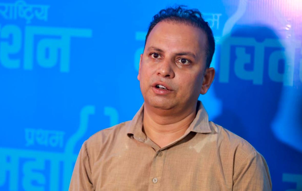 पार्टीभित्र गुटबन्दी भएको मनिष झाको आरोप