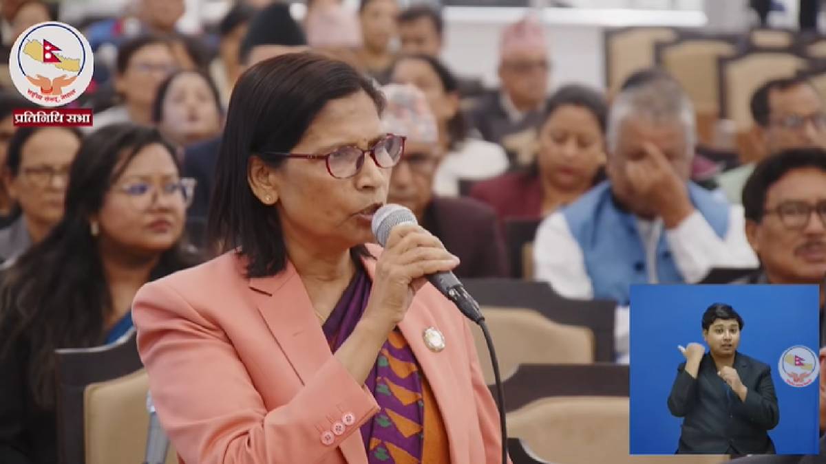 प्रधानमन्त्रीले सदनमा माफी नमागेसम्म सदन चल्न नदिने : एमाले सांसद पद्मा अर्याल