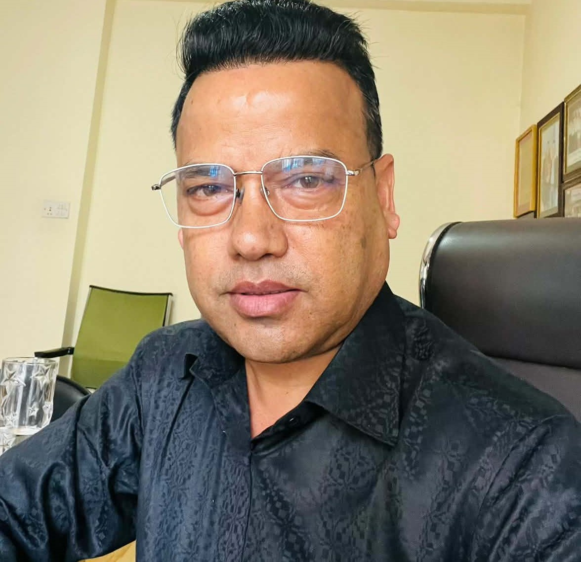 व्यवसायिक आवाज बनेर प्रज्ञान न्यौपाने पनि संघको अध्यक्षका लागि मैदानमा