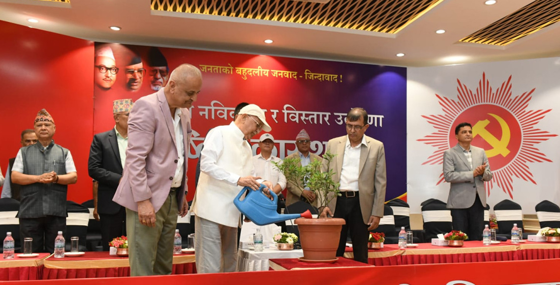 चुनावपछि जेल परेका ओली पहिलोपटक सार्वजनिक कार्यक्रममा देखा परे
