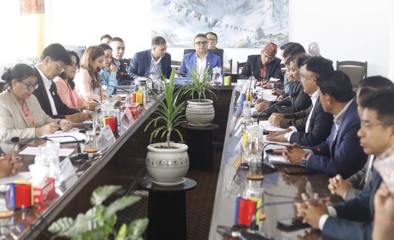 सहकारीको नियमन गर्ने जिम्मा राष्ट्र बैंकलाई दिन बैंकर्सहरु सुझाव