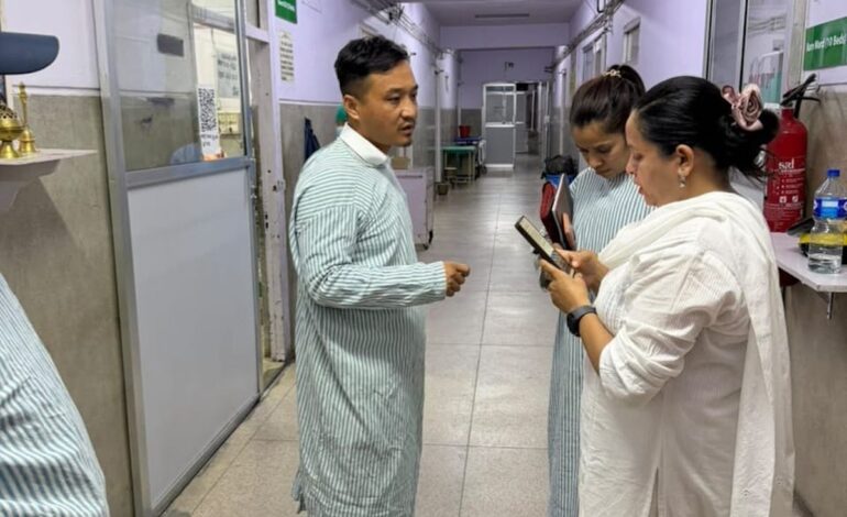 आत्मदाह प्रयास गरेका गणेश नेपालीको सम्पूर्ण उपचार सरकारले गर्ने, उपचारका लागि भारतको दिल्ली लगिँदै